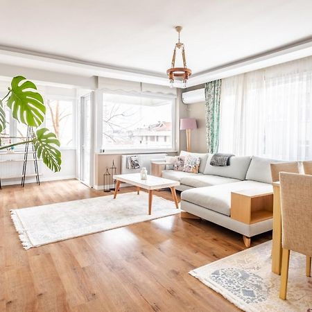Vibrant Flat With Balcony In Maltepe Leilighet Istanbul Eksteriør bilde